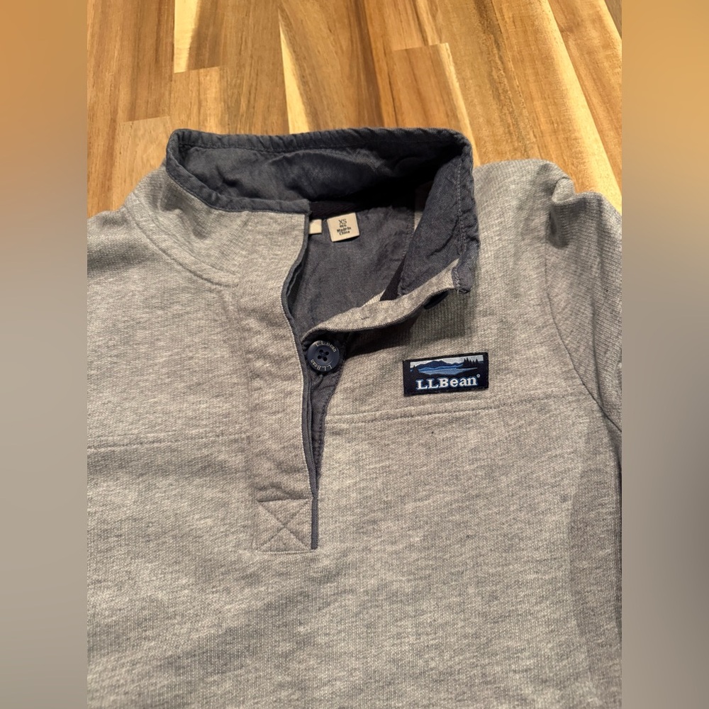 L.L Bean pullover - Picture 2 of 3